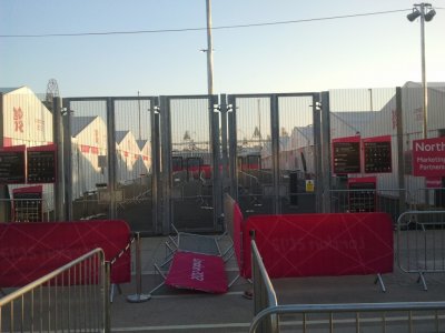 Staats- äh: Parkgrenze